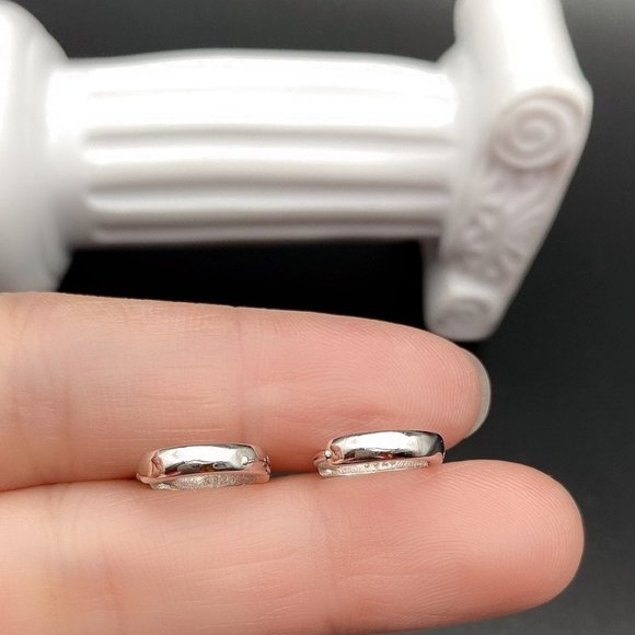 Solid Silver tiny huggie earrings- SH005 12mm - Picture 7 of 11